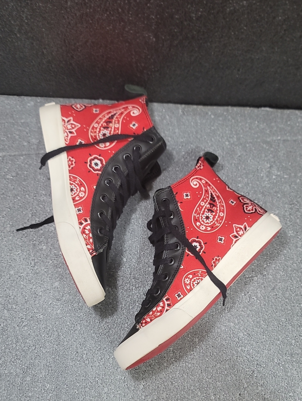 Rare Inkkas Limited 'Red Bandana, Paisley High Top Wmns 8 Mens 6  Good Cond